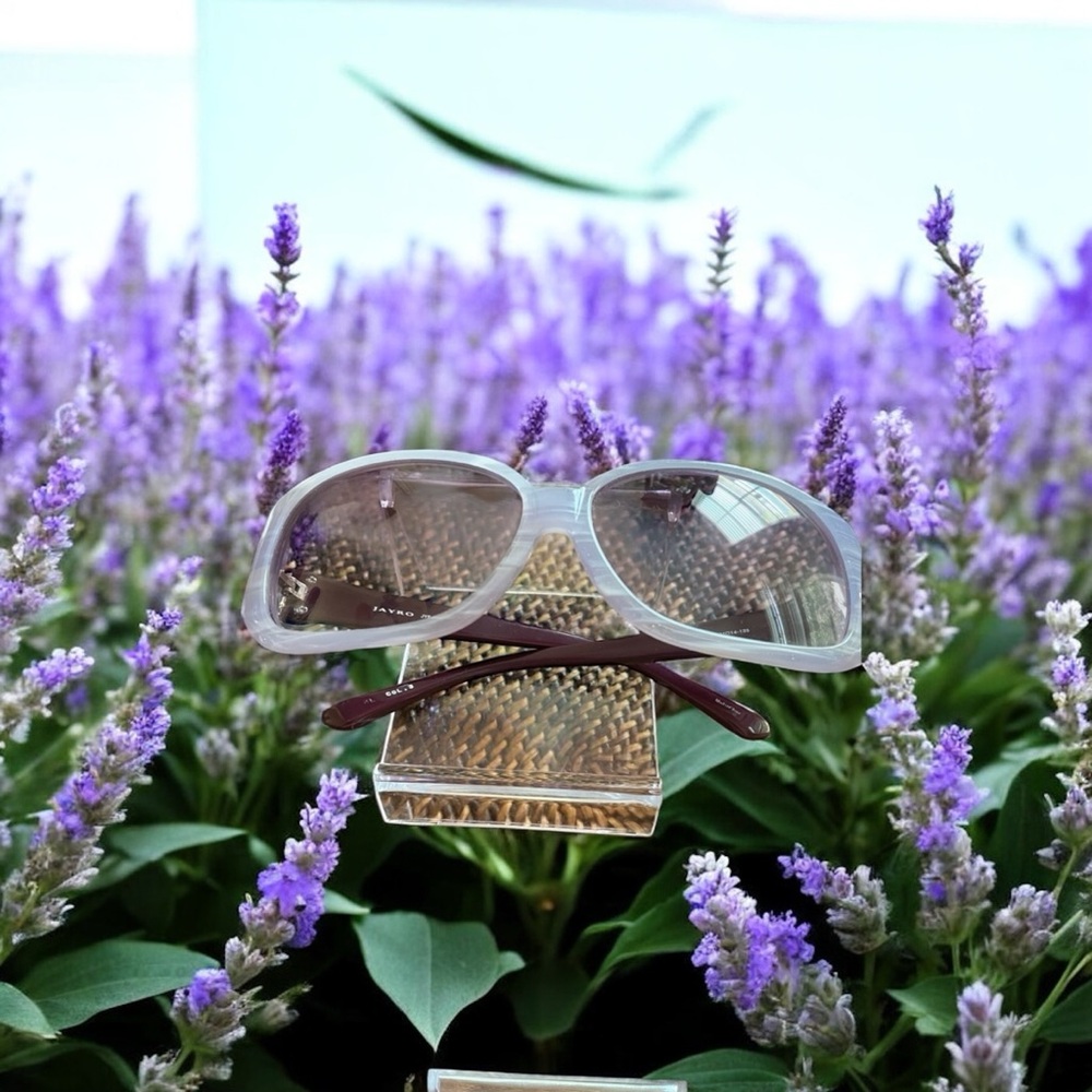 Japan’s Jayro Purple Women's Sunglasses.